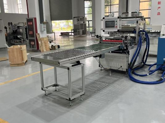 La macchina di distribuzione dell'adesivo a caldo è una macchina di incollaggio ecologica e completamente compatibile