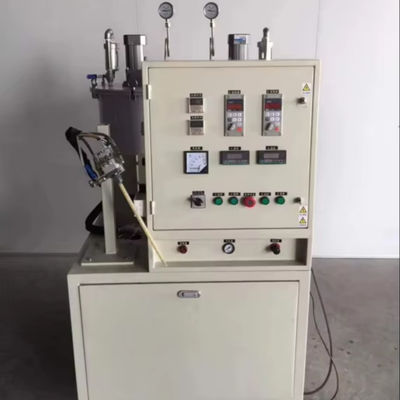Macchine per la distribuzione di resine epossidiche ad alta efficienza