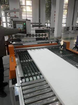 L'ultima macchina di taglio del filtro dell'aria con coltello di piegatura produttore linea di produzione di carta filtrabile dalla Cina