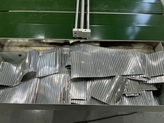 Macchina per la corrugatura con filtro HEPA a struttura stabile ad alta precisione per alluminio
