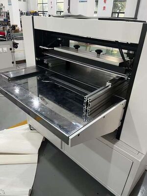 Macchina piegatrice semiautomatica per carta filtro a risparmio energetico e a bassa manutenzione in linee di produzione per impieghi gravosi