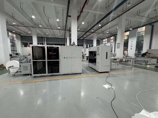 Macchina piegatrice per materiale filtrante in fibra di vetro ad alta efficienza e completamente automatica per processi di produzione sostenibile di filtri HEPA